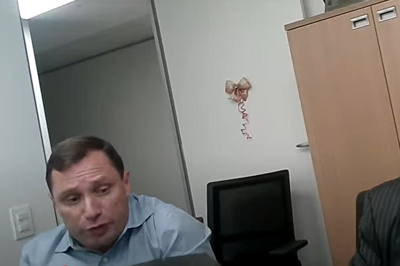 Mauro Cid em depoimento à PF: revelação sobre joias da Arábia Saudita (Imagem: YouTube/Reprodução)