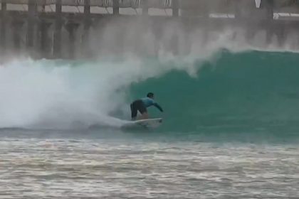 Ítalo Ferreira fez as melhores manobras e conquistou etapa de Abu Dabi da WSL, o circuito mundial de surf (Imagem: Globoplay/YouTube/Reprodução)