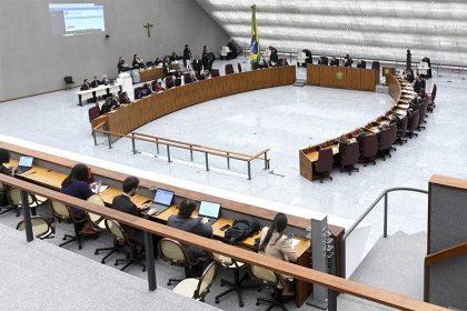 Plenário do STJ: ministros defendem Judiciário e soberania do Brasil em reação a ataques do governo dos EUA (Foto: Gustavo Lima/STJ)