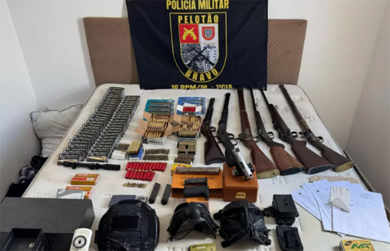 Armas e munições foram apreendidas no bunker do crime (Foto: SSP-SP/Divulgação)