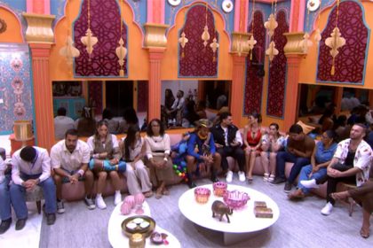 Participantes do BBB 25 na formação do Paredão: 'julgamento' do público (Imagem: Globoplay/Reprodução)
