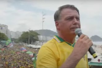 Jair Bolsonaro discursa a favor de anistia para si e implicados nos ataques golpistas do 8/1 (Imagem: YouTube/Reprodução)