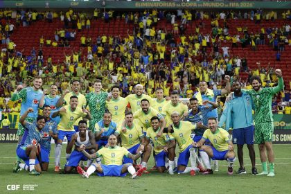 Jogadores festejaram vitória sobre a Colômbia como se fosse título (Foto: Rafael Ribeiro/CBF)