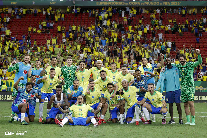 Jogadores festejaram vitória sobre a Colômbia como se fosse título (Foto: Rafael Ribeiro/CBF)