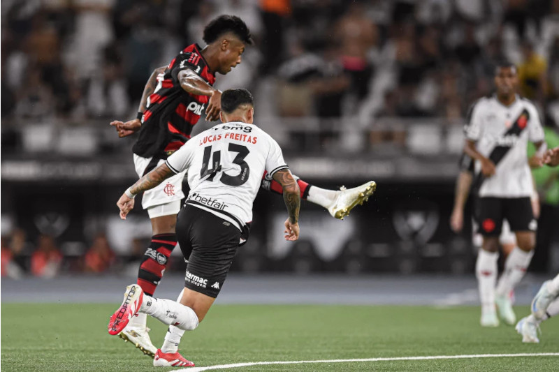 Bruno Henrique marcou o gol da vitória do Flamengo (Foto: Paula Reis/Flamengo FR)