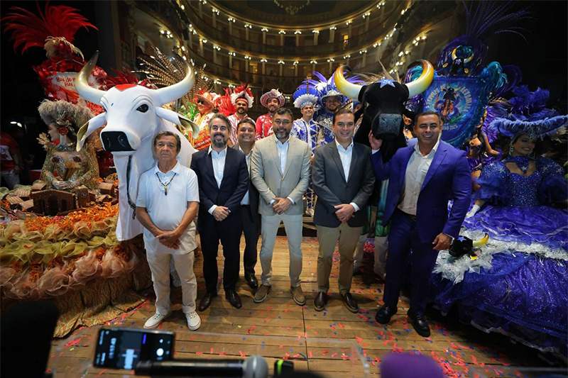 Governador Wilson Lima com dirigentes e patrocinadores do festival: evento turístico e cultural no Amazonas (Foto: Diego Peres/Secom)