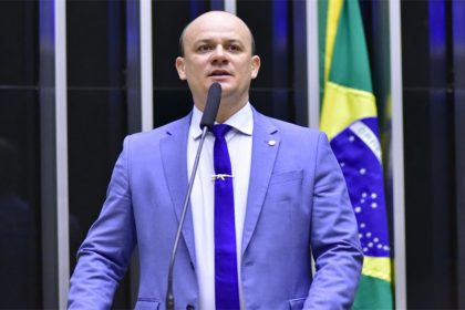 Deputado Cabo Gilberto Silva alega que alguns sites sensacionalistas não têm identificação dos proprietários (Foto: Zeca Ribeiro/Agência Câmara)