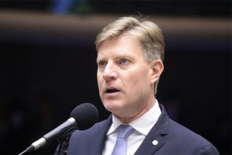Deputado Padovani diz que finalidade da proposta é liberar a agricultura indígena (Foto: Bruno Spada/Agência Câmara)