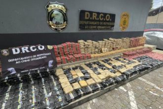 Drogas apreendidas com colombiano em Manaus: preso pro tráfico, home foi solto por ordem judicial (Foto: PC-AM/Divulgação)