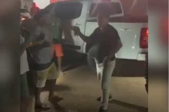 Tenente da PM sacou pistola e atirou para o alto após agredir mulher (Imagem: WhatsApp/Reprodução)
