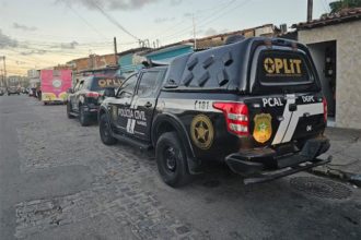 Polícia Civil de Alagoas encontrou corpo de bebê na casa da família (Foto: PC-AL/Divulgação)
