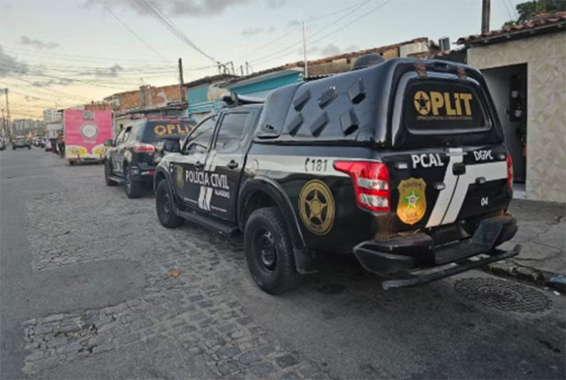 Polícia Civil de Alagoas encontrou corpo de bebê na casa da família (Foto: PC-AL/Divulgação)