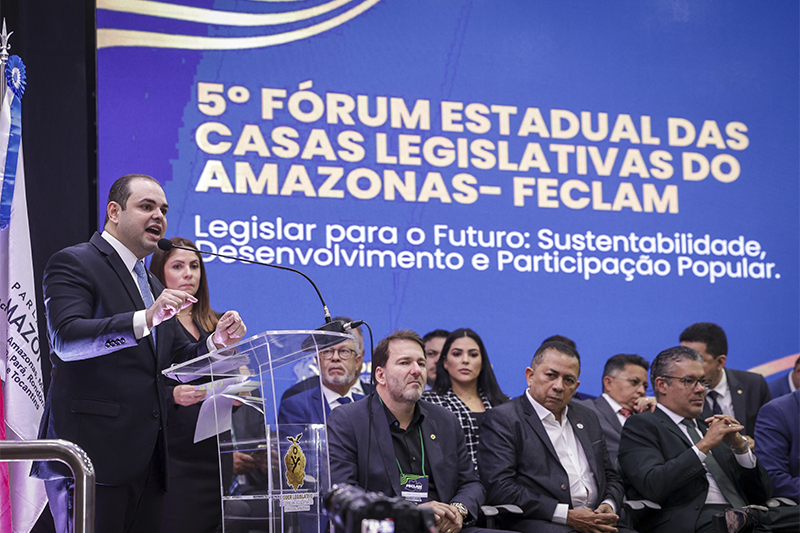 Deputado Roberto Cidade exalta Feclam para melhorar trabalhos legislativos no interior (Foto: Herick Pereira/Aleam)