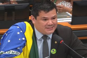 Advocacia-Geral da União pediu investigação contra Gilvan da Federal (Imagem: TV Câmara/YouTube)