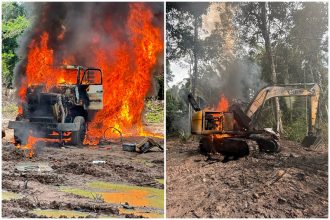 Caminhão e escavadeira foram destruídos pela PF em operação contra o garimpo ilegal (Foto: PF/Divulgação)