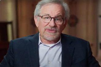 Diretor Steven Spielberg é a celebridade mais rica do entretenimento (Imagem: YouTube/Reprodução)