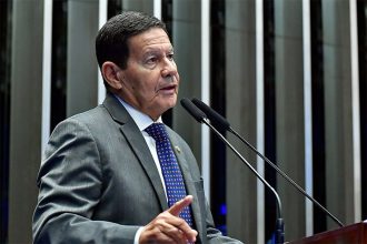 Hamilton Mourão pediu fim do ódio e revanchismo contra as instituições democráticas (Foto: Waldemir Barreto/Agência Senado)