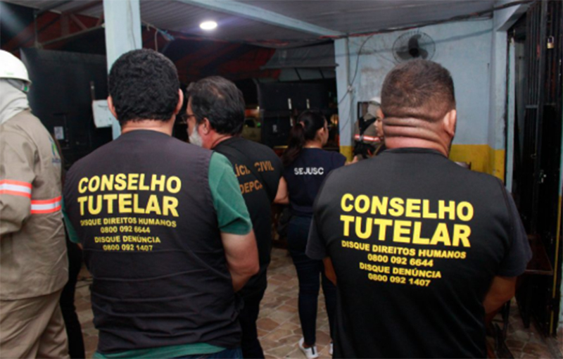 Agentes do Conselho Tutelar acompanharam a operação em Manaus (Foto: Victor Levy/SSP-AM)