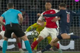 Fabián Ruiz chuta para marcar golaço contra o Arsenal na vitória do PSG (Imagem: TNT Sports/YouTube/Reprodução)