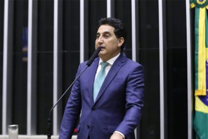 Deputado Gilvan Maximo é o relator do projeto e deu parecer favorável (Foto: Kayo Magalhães/Agência Câmara)