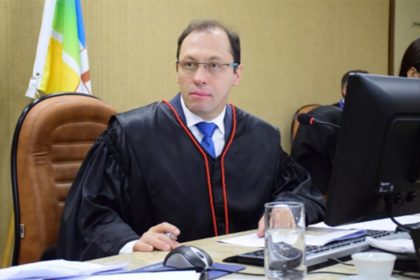 Desembargador João Lajes gerou polêmica com declaração sobre violência policial (Foto: TJAP/Ascom Divuylgação)