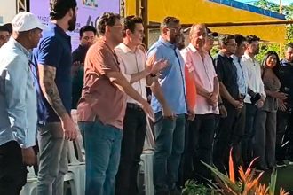 ministro das Cidades, Jader Filho, em Tefé