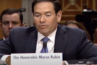 Secretário de Estado Marco Rubio anunciou restrição a autoridades estrangeiras (Imagem: YouTube/Reprodução)