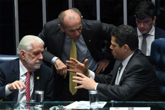 senadores