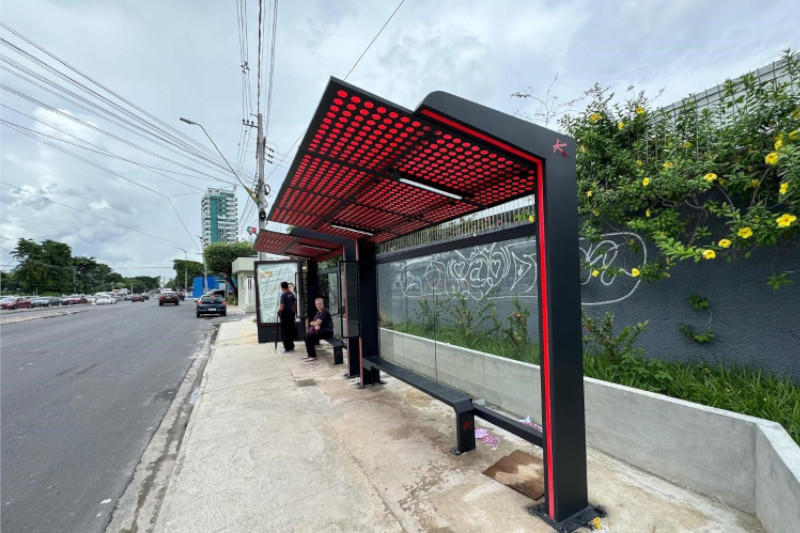 Modelo mais novo de abrigo é instalado em área de menor incidência de vandalismo (Foto: Divulgação)