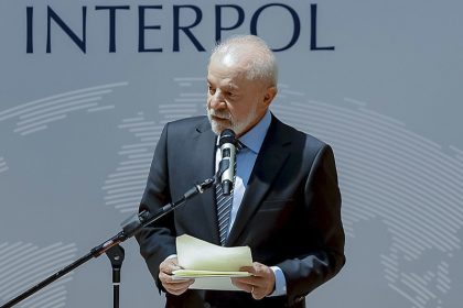 Presidente Lula firmou cooperação com a Interpol em Lyon, na França (Foto: Ricardo Stuckert/PR)