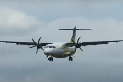 Avião da Passaredo; empresa perdeu licença em definitivo para voos (Imagem: YouTube/Reprodução)