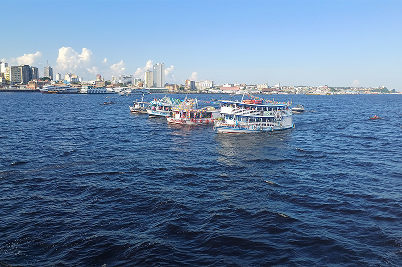 Arquidiocese de Manaus informa que transporte nos barcos é gratuito, mas com limitação de passageiros (Foto: Arquidiocese de Manaus/Divulgação)