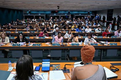 Mulheres em evento do Brics em Brasília: maior presença feminina nos parlamentos (Foto: Waldemir Barreto/Agência Senado)