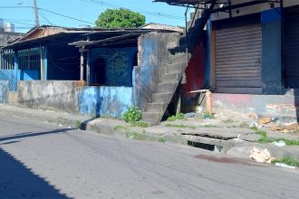 Trecho da rua onde ocorreu o crime: idoso foi morto a tiros (Foto: WhatsApp/Divulgação)