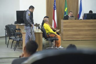 Luis Domingo Siso xingou juiz durante julgamento (Foto: Marcus Phillipe/TJAM)