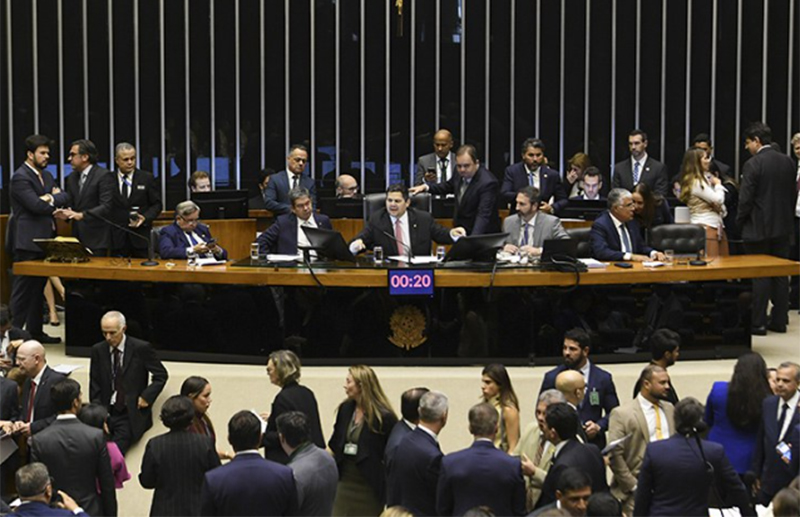 Davi Alcolumbre (centro) instalou CPI do INSS nesta terça-feira (Foto: Jonas Pereira/Agência Senado)