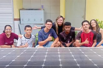 Estudantes ganham prêmio com iniciativa sobre economia sustentável (Foto: Vivian Souza/Divulgação)