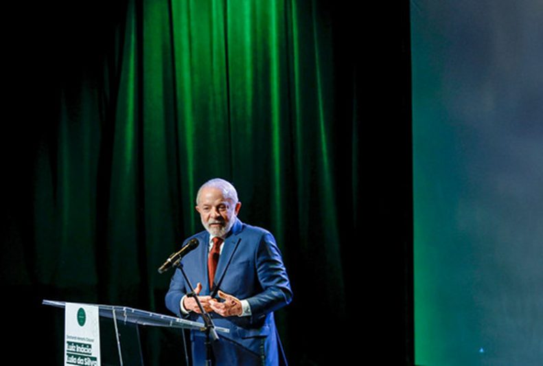 Presidente Lula em Paris: defesa da regulação das redes sociais (Foto: Ricardo Stuckert/PR)