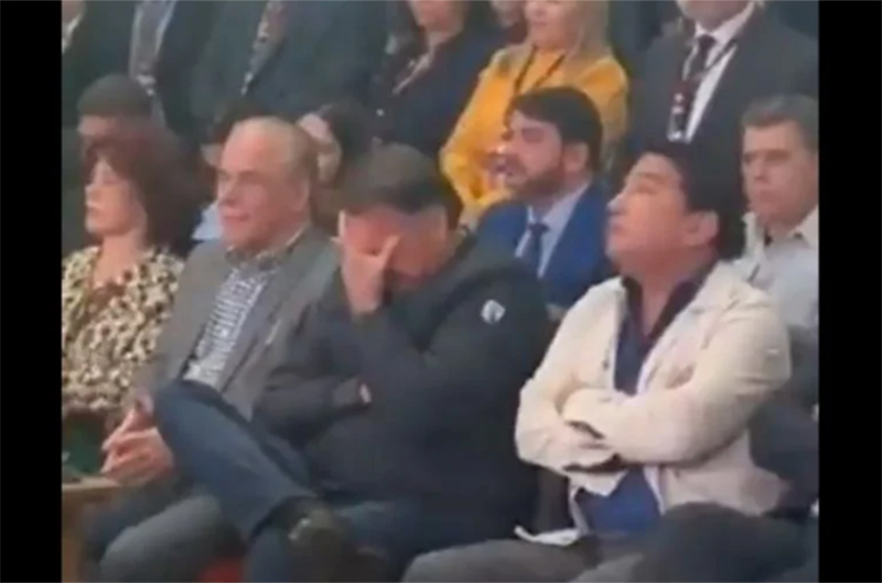 Bolsonaro chora em culto evangélico: ex-presidente se emocionou ao saber que não seria preso (Imagem: Instagram/Reprodução)