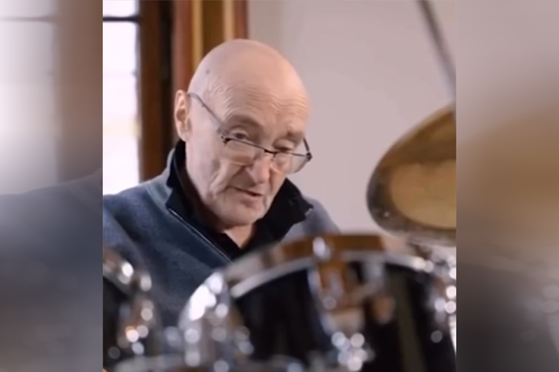 Cantor Phil Collins sofre de doença regenerativa que afeta a coluna (Imagem: Facebook/Reprodução)