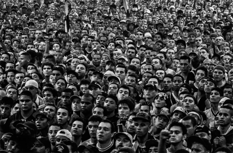 Registro da tensão no rosto de torcedores corintianos foi o vencedor do prêmio (Foto: Rodrigo Zaim/Museu do Futebol)