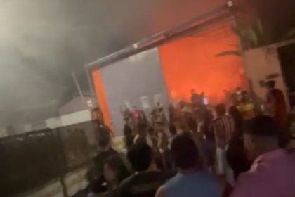 Imagens divulgadas nas redes sociais mostram momentos do incêndio. (Imagem: WhatsApp/Reprodução)
