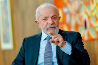 Lula afirmou que o governo negociará para reverter tarifa de 50% imposta pelos EUA (Foto: Ricardo Stuckert/PR)