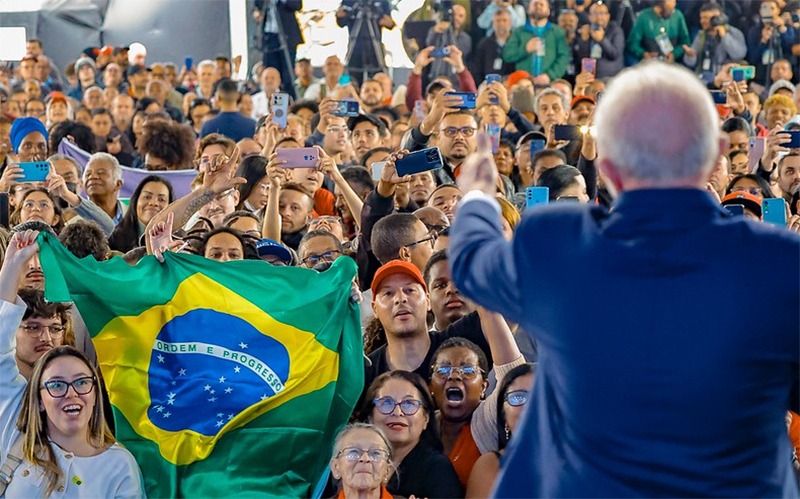 Presidente Lula ao discursar para público em evento do PAC Periferia Viva: crítica aos pobres (Foto: Ricardo Stuckert/PR)