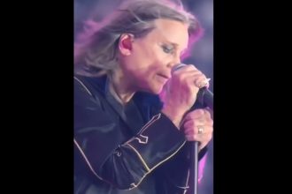 Ozzy Osbourne ficou famoso com a música e polêmicas nos palcos (Imagem: Facebook/Reprodução)