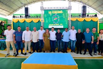 Senador Eduardo Braga e prefeitos do Alto Solimões