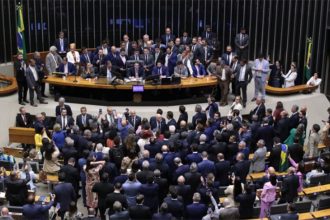 Deputado Hugo Motta ao retomar comando da Mesa Diretora da Câmara com apoio do plenário (Foto: Bruno Spada/Agência Câmara)