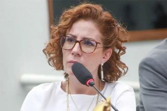 Carla Zambelli depôs em audiência em Roma nesta quarta e foi mantida presa (Foto: Paulo Sérgio/Agência Câmara)