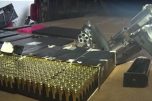 Munição e armas apreendidas com suspeitos de ouro e assassinato (Foto: PC-AM/WhatsApp/Reprodução)
