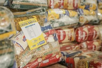 A pesquisa do Procon foi realizada em dez grandes supermercados da capital. (Foto: Arquivo/ESO/UEA)